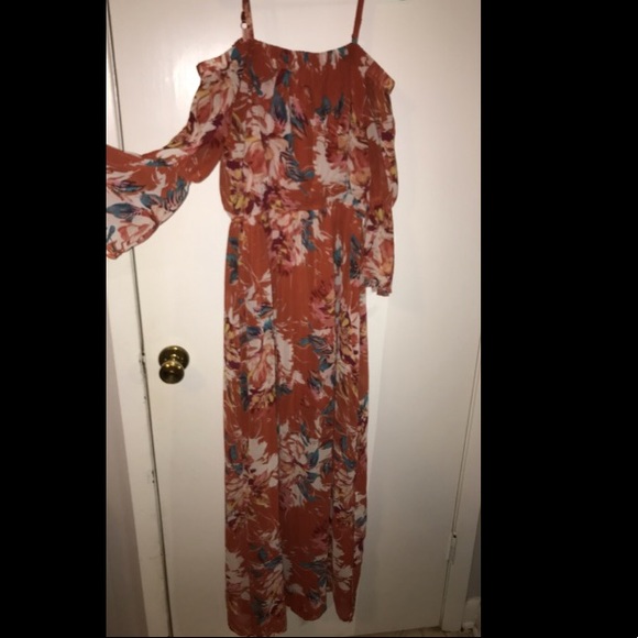 Off the shoulder maxi dress - Picture 1 of 1